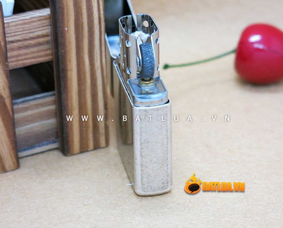 Bật lửa Zippo chính hãng bạc cổ hình 5 cánh sao