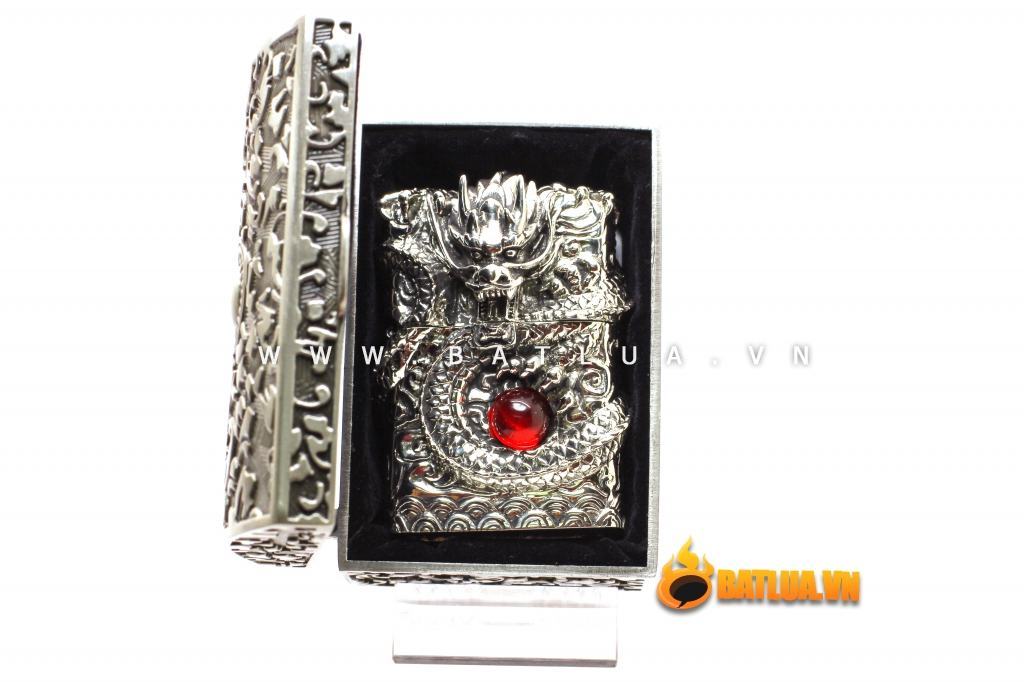 Bật lửa Zippo chính hãng chạm khắc rồng quấn ngọc đựng trong dương báu vật