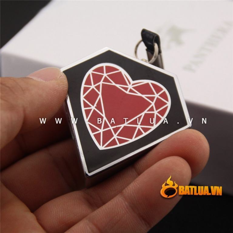 Bật lửa móc treo sạc điện USB hình kim cương bề mặt in trái tim kẻ đỏ