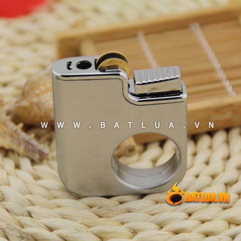 Bật lửa đánh đá phong cách lạ lỗ tròn ở giữa