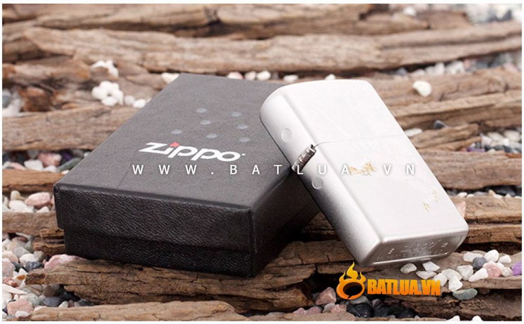 Bật lửa Zippo chính hãng 28356 trắng bạc khắc đại bàng