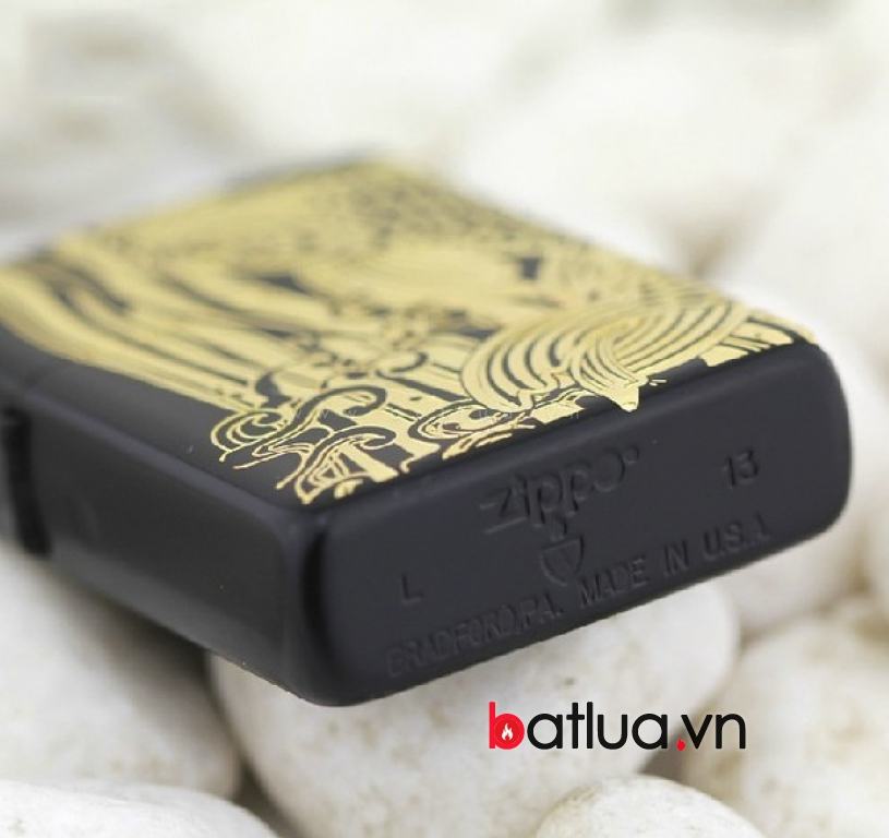 Bật lửa zippo đen in hoa văn cá chép