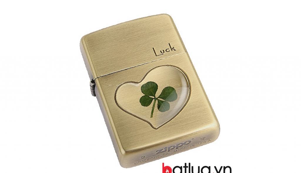 Bật lửa zippo đồng khắc cỏ bốn lá