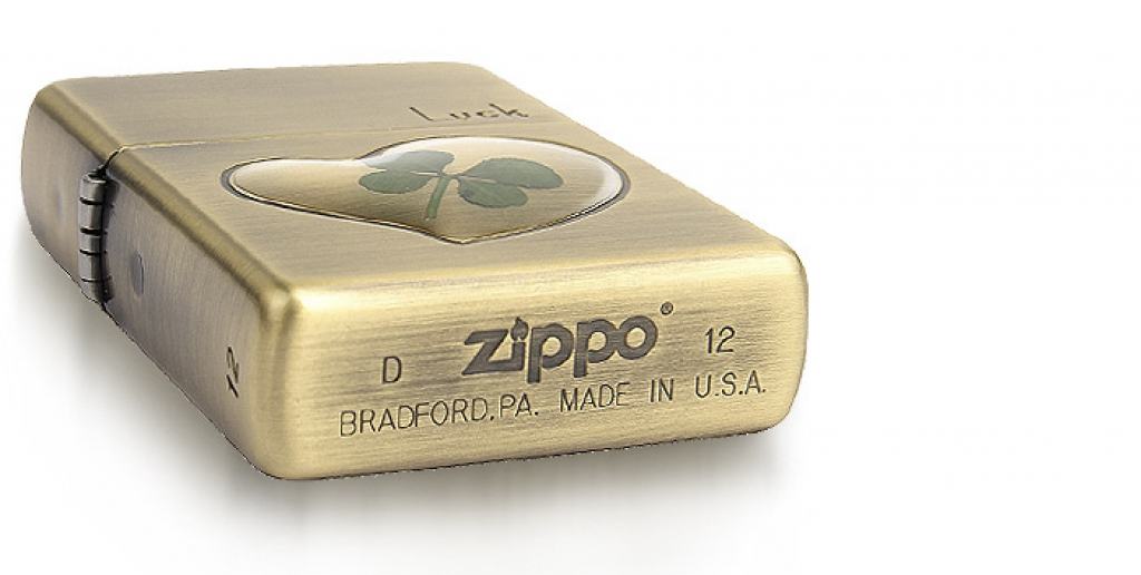 Bật lửa zippo đồng khắc cỏ bốn lá