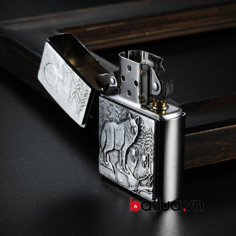 Bật lửa zippo khắc nổi hình sói