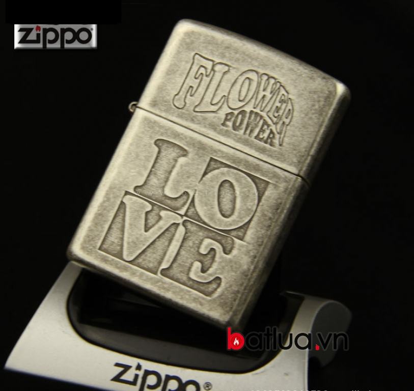 Bật lửa Zippo chính hãng bạc cổ in nổi LOVE