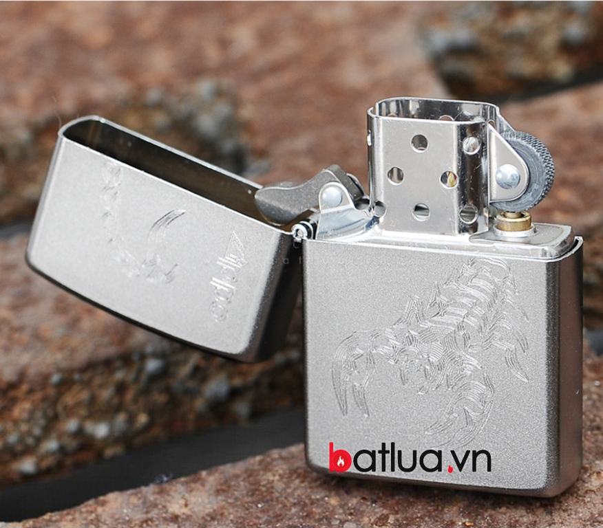 Bật lửa Zippo chính hãng bạc khắc Bọ cạp