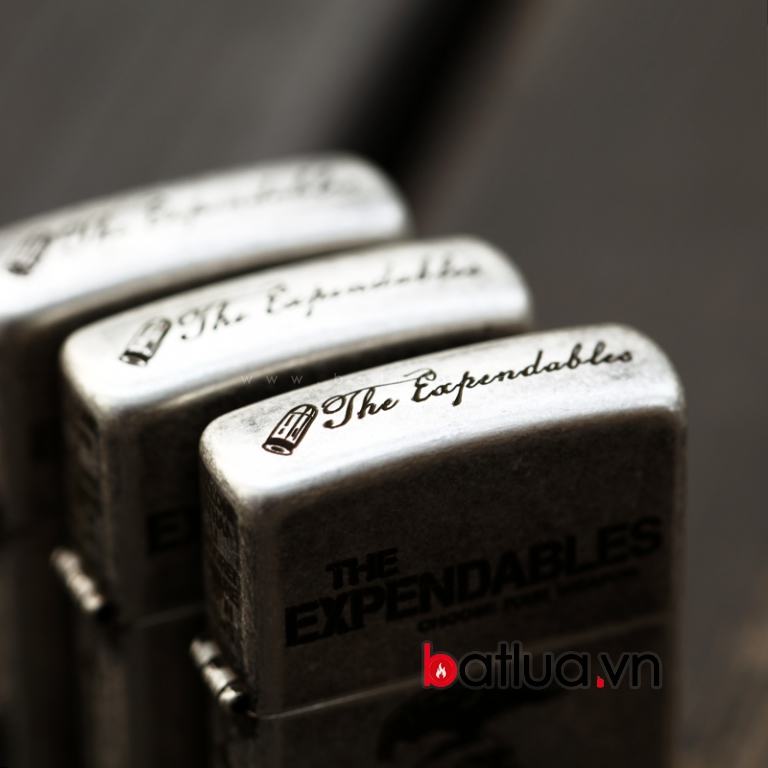 Bật lửa Zippo chính hãng bạc cổ The Expendables