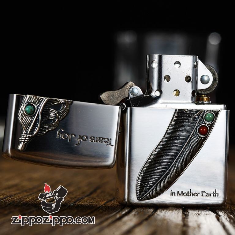 Bật lửa Zippo khắc nổi Idian lông vũ đính đá