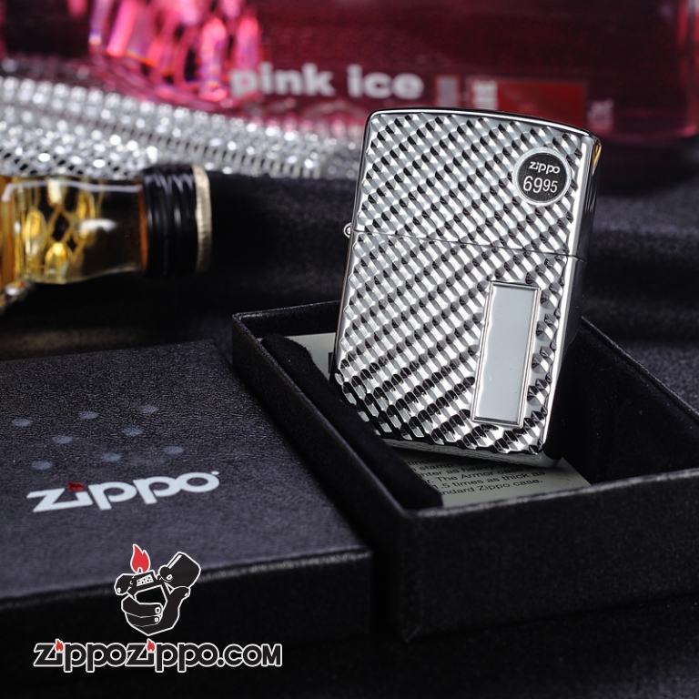 Bật lửa ZIppo hoa văn  vát chéo nổi bao quanh