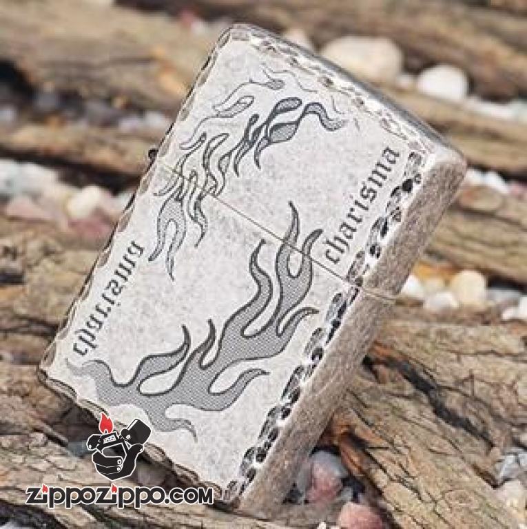 Bật lửa Zippo bạc cổ trạm khắc hoa văn ngọn lửa