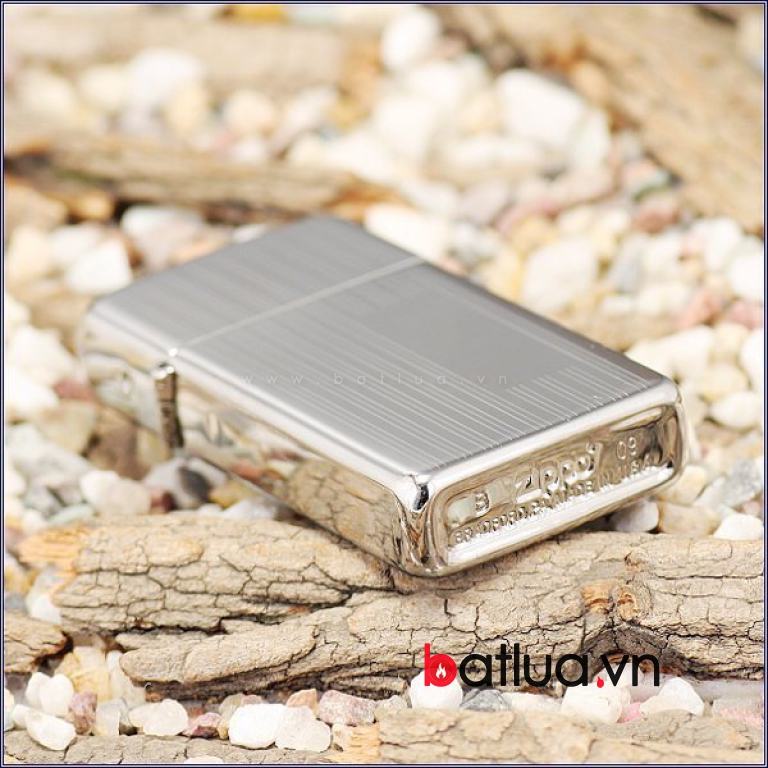 Bật lửa Zippo bản hẹp kẻ sọc