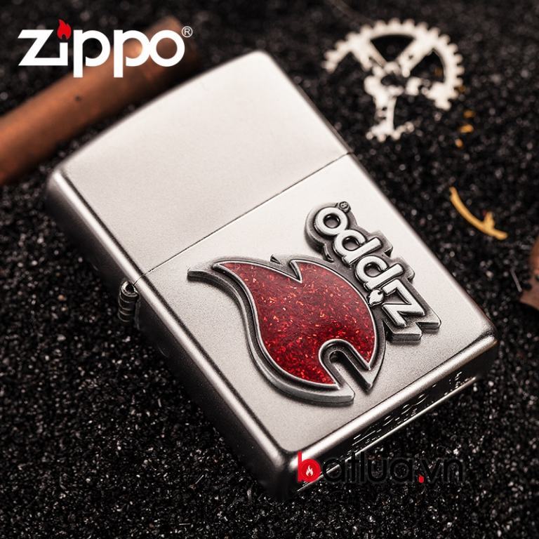 Bật lửa Zippo cát satin in nổi ngọn lửa và chữ Zippo