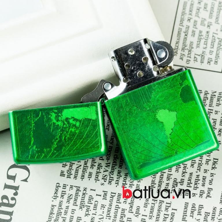 Bật lửa Zippo xanh lá khắc bản đồ