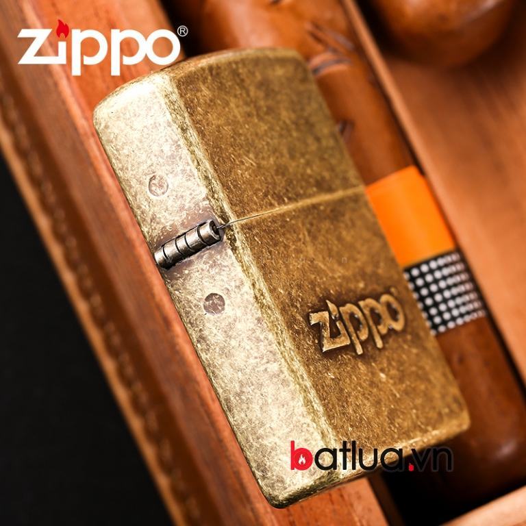 Bật lửa Zippo đồng dập chữ nổi Zippo