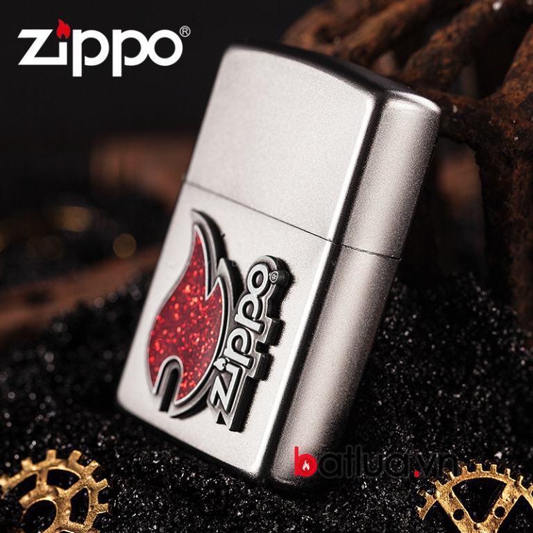 Bật lửa Zippo cát satin in nổi ngọn lửa và chữ Zippo