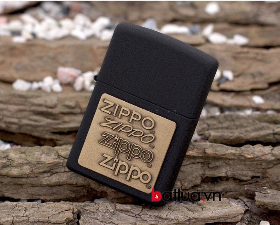 Bật lửa Zippo phiên bản đen nứt khắc huy hiệu đồng