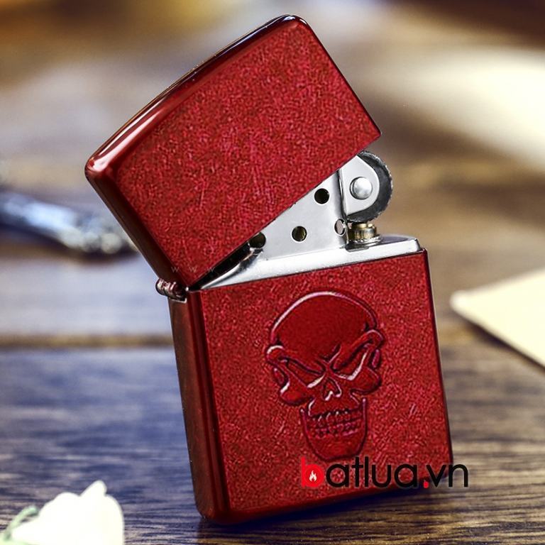 Bật lửa Zippo khắc đầu lâu đỏ nổi