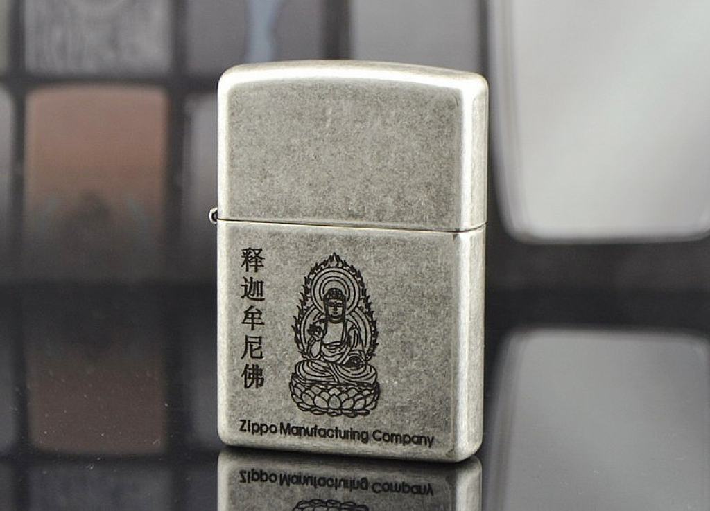 Bật lửa Zippo Bạc cổ khắc Phật Tổ Như Lai