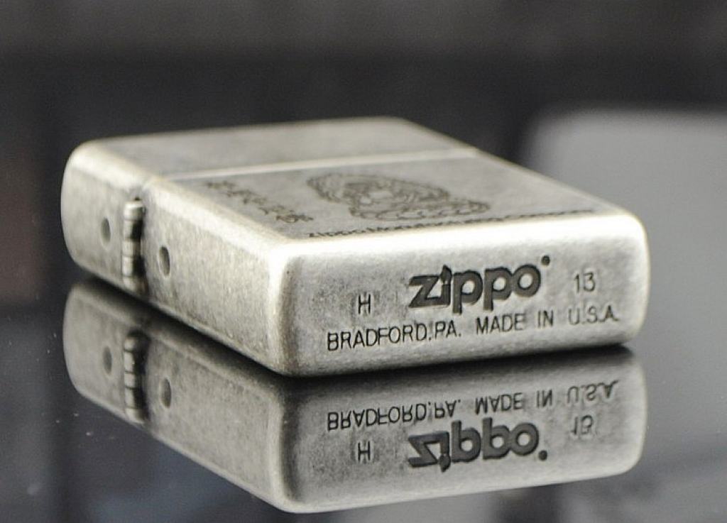 Bật lửa Zippo Bạc cổ khắc Phật Tổ Như Lai