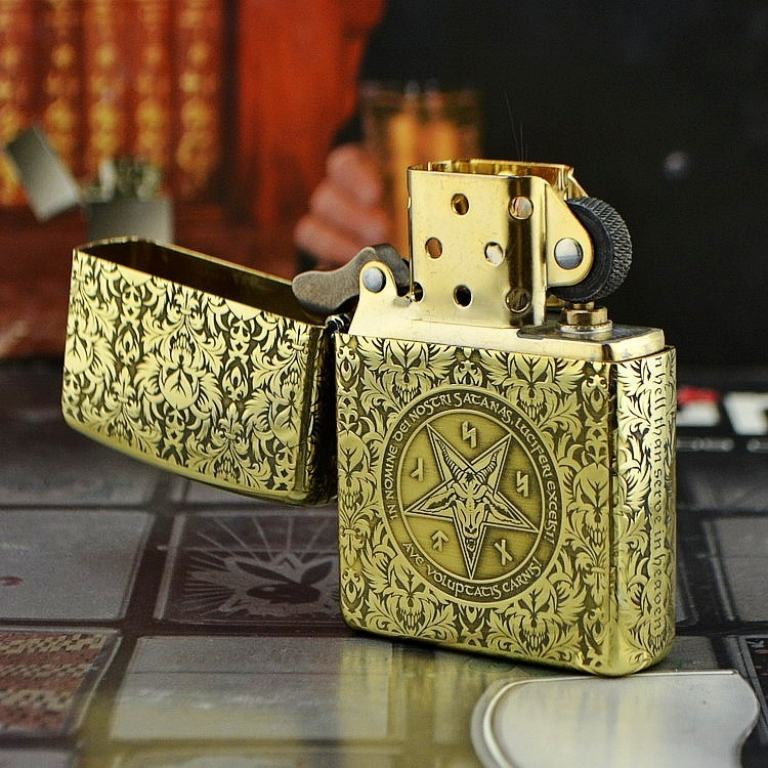 Bật lửa Zippo phiên bản đồng khắc biểu tượng Satan