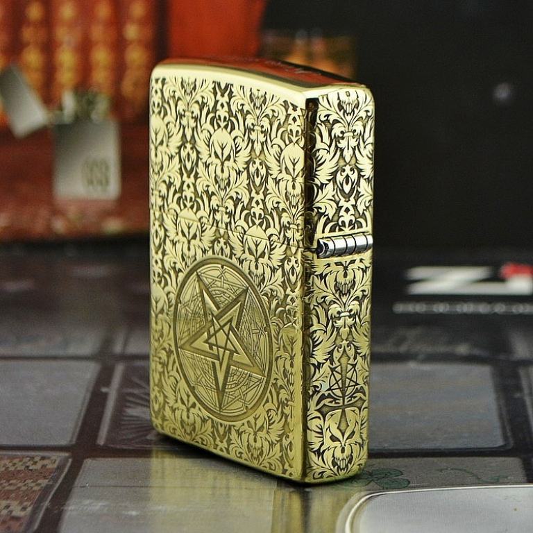 Bật lửa Zippo phiên bản đồng khắc biểu tượng Satan