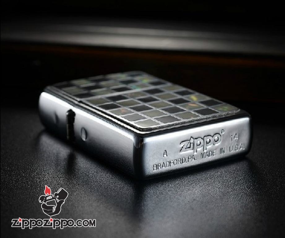 Bật lửa Zippo mặt đá caro