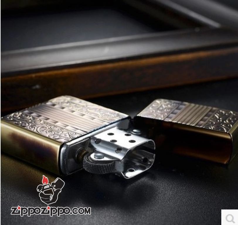 Bật lửa Zippo đồng cổ khắc hoa văn ART