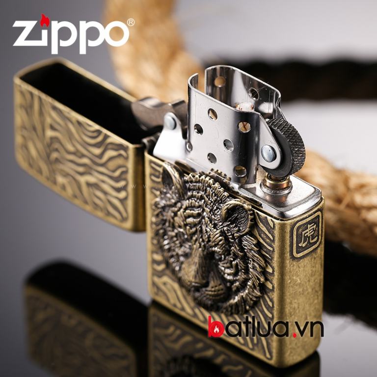 Bật lửa Zippo đồng cổ khắc nổi hình đầu hổ