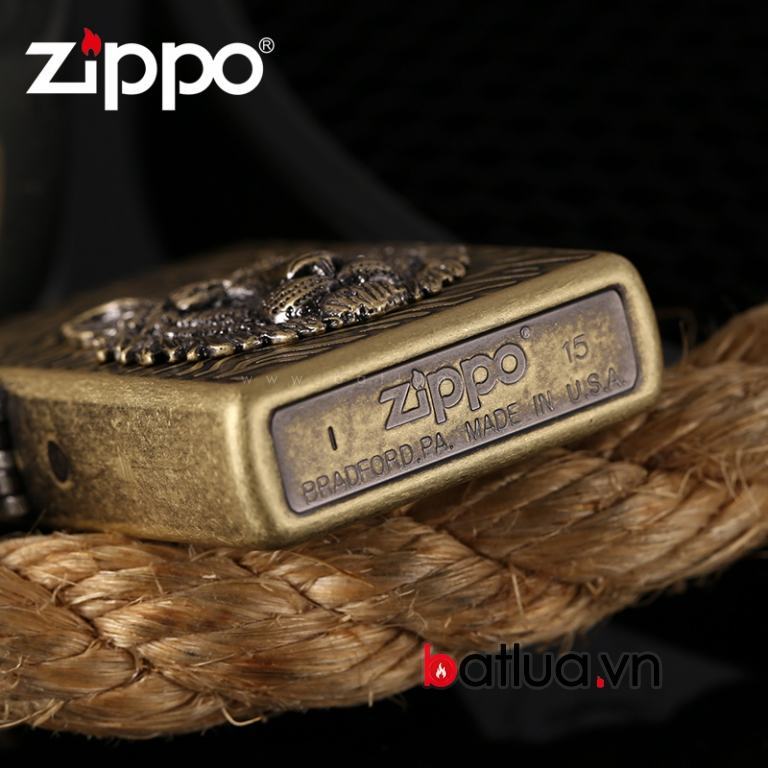 Bật lửa Zippo đồng cổ khắc nổi hình đầu hổ