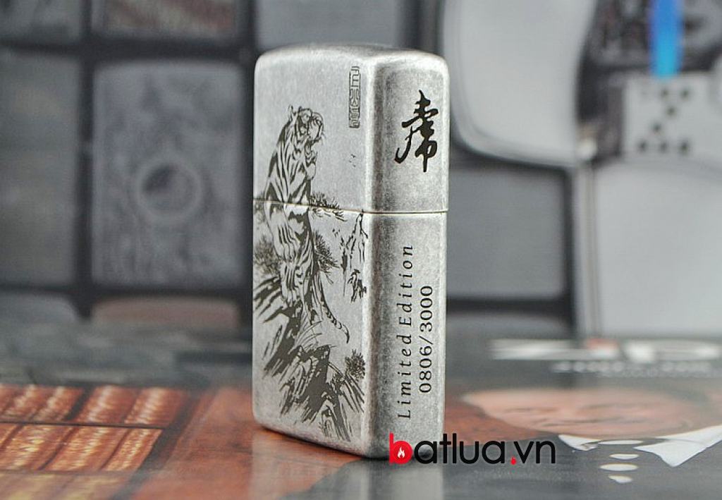 Bật lửa Zippo cổ bạc khắc hổ 3000