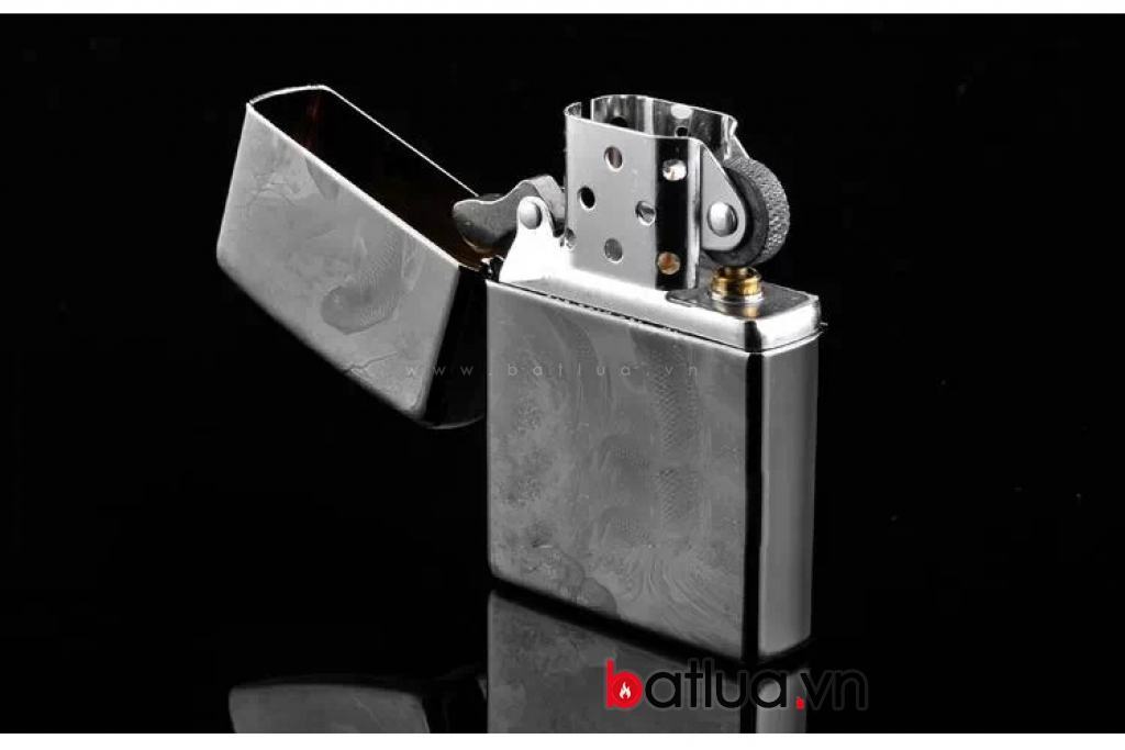 Bật lửa Zippo chính hãng bức tranh cá chép phong thủy