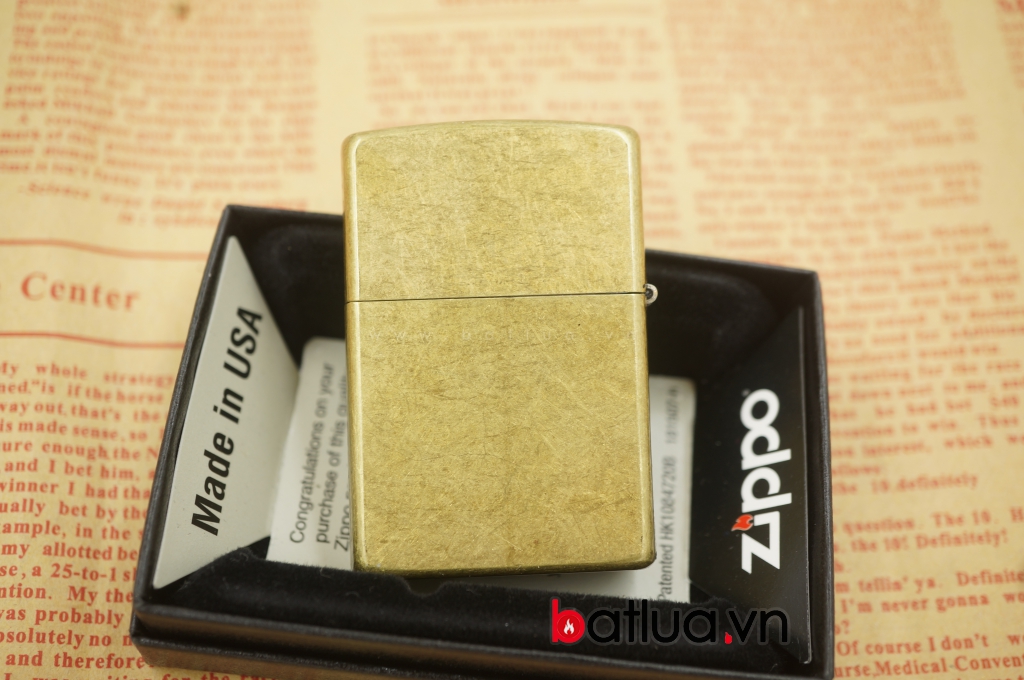 Zippo chính hãng phiên bản chiến tranh việt nam mầu vàng chạm khắc hình bản đồ