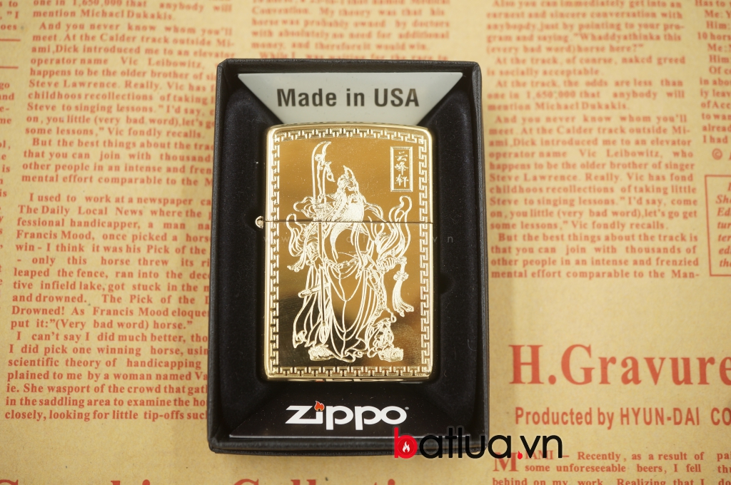 Zippo chính hãng 254B mầu vàng khắc 1 mặt hình quan công tinh xảo
