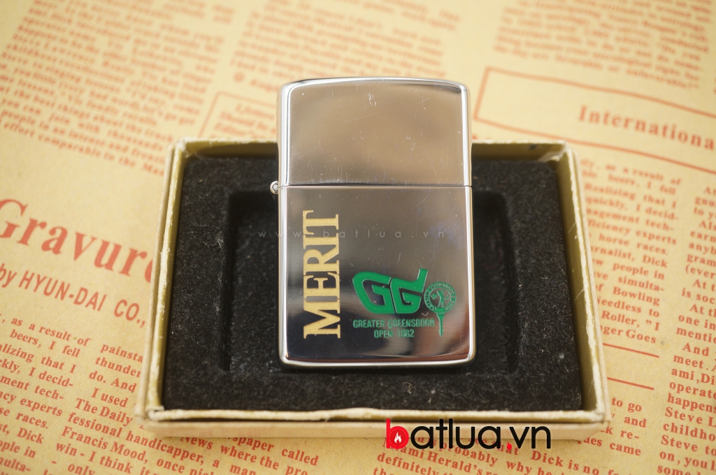 Bật lửa Zippo USA Cổ MERIT Trắng Bóng Sản Xuất Năm 1981