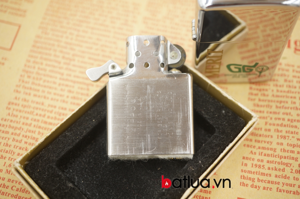 Bật lửa Zippo USA Cổ MERIT Trắng Bóng Sản Xuất Năm 1981