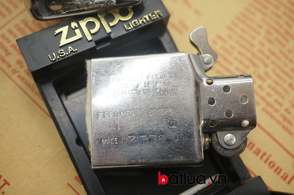 Zippo Cổ chính hãng mầu bạc trơn sản xuất năm 1990