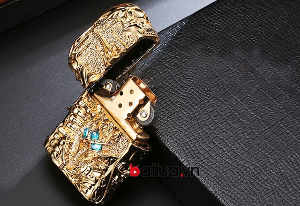 Bật lửa kiểu dáng zippo đính đá xanh thương hiệu Chief