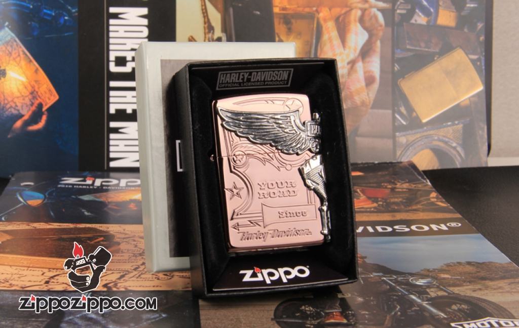 Zippo Chính Hãng Màu Tím Hình Động Cơ Của Xe Harley Davidson Bên Sườn