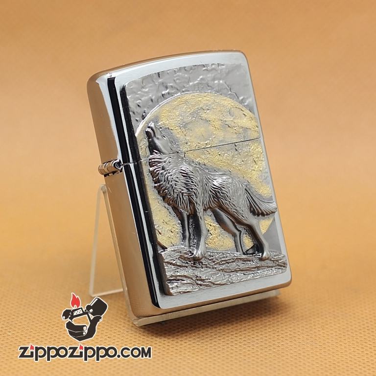 Zippo Chính Hãng Màu Bạc Đúc Hình Chó Sói Hú Dưới Ánh Trăng