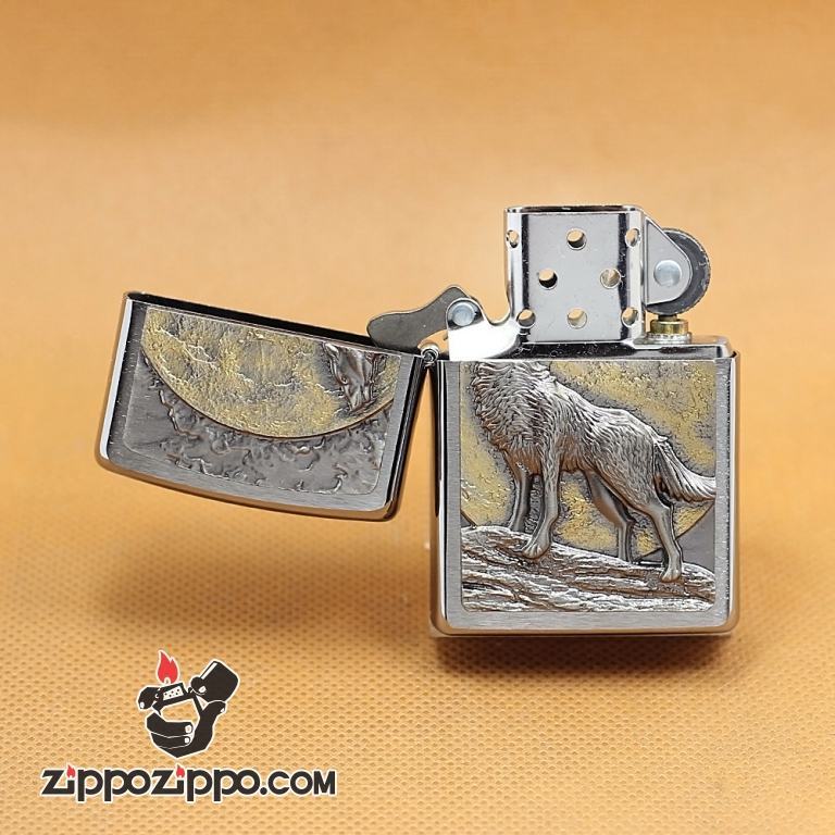 Zippo Chính Hãng Màu Bạc Đúc Hình Chó Sói Hú Dưới Ánh Trăng