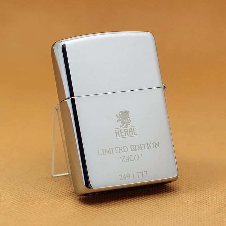 Zippo Chính Hãng Phiên Bản Châu Âu Heral Zalo Chú Tuần Lộc Giới Hạn 777 Mẫu