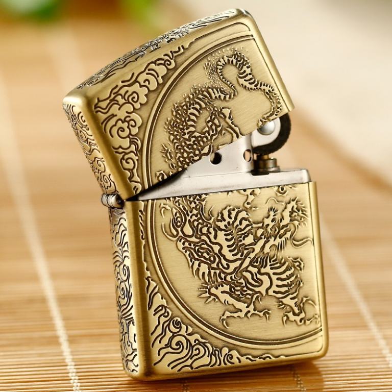 Zippo Chính Hãng Đồng Khắc Họa Tiết Rồng Vằn Cùng Mây Bao Quanh Vỏ Dày