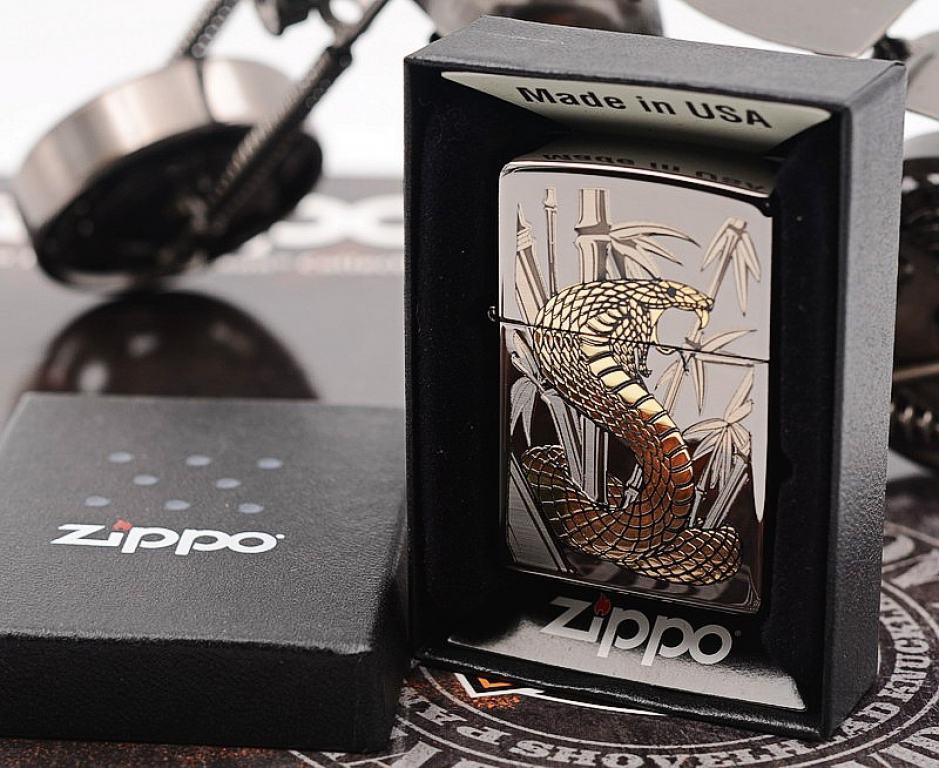 Zippo Chính Hãng Phiên Bản Hàn Quốc Gold Cobra  (Black Ice)