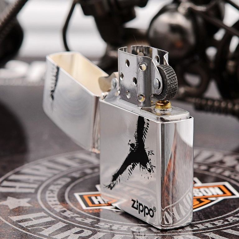 Zippo Chính Hãng Khắc Đại Bàng Sải Cánh