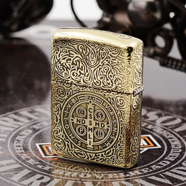 Zippo Chính Hãng Đồng Bóng Khắc Cha Thánh của Constantine