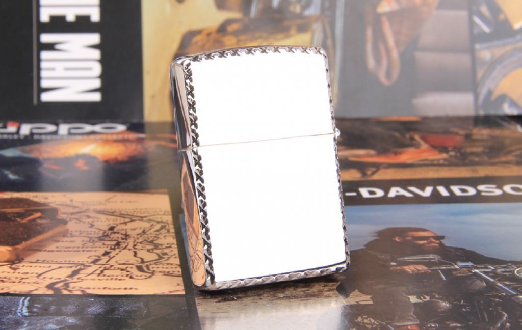 Zippo Chính Hãng Bạc Biểu Tượng Chim Ưng Harley Davidson Mạ Vàng