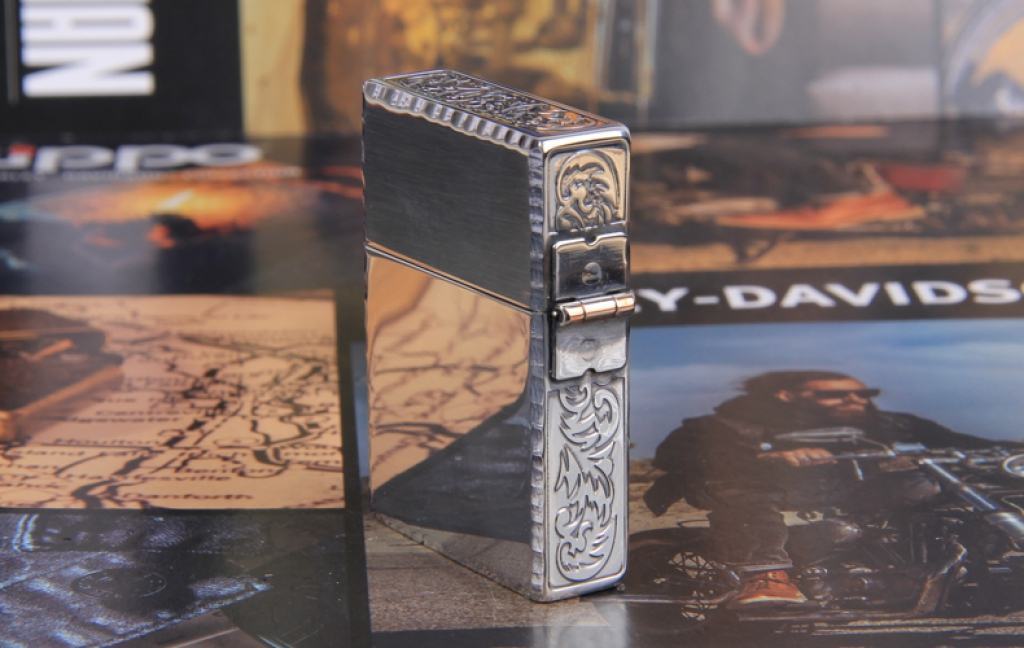 Zippo Chính Hãng Xuất Nhật Tái Bản Phiên Bản 1935 Khắc Hoa Văn Quanh Viền