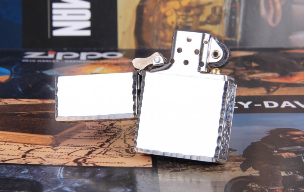 Zippo Chính Hãng Xuất Nhật Tái Bản Phiên Bản 1935 Khắc Hoa Văn Quanh Viền