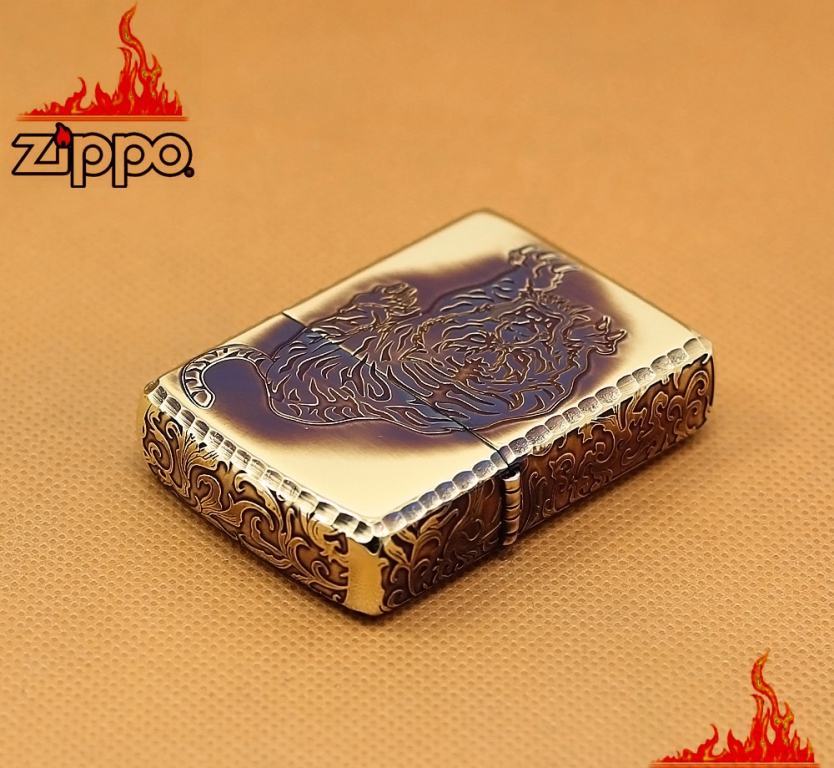 Zippo Chính Hãng Màu Vàng Đốt Khắc Hổ Mặt Trước Xung Quang Hoa Văn Arab Vỏ Dày